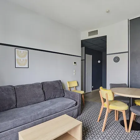 Appart'Hotel Odalys City - Bioparc Lyon Est Exterior photo