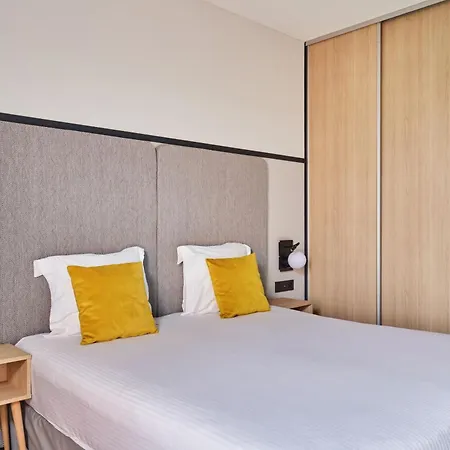 Appart'Hotel Odalys City - Bioparc Lyon Est Exterior photo